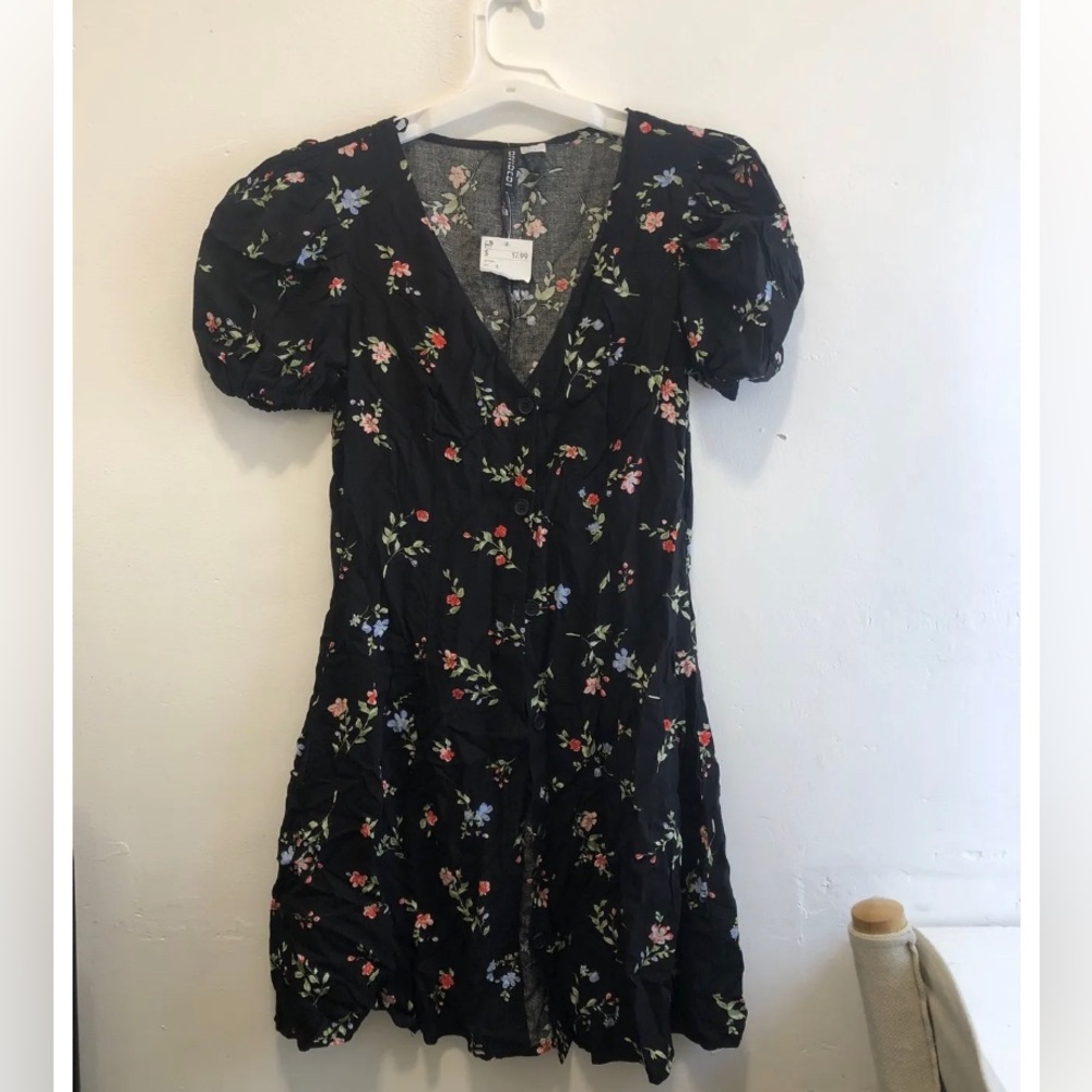 NWT H&M Divide dress